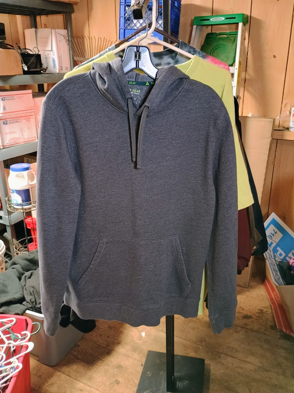 tek gear Men's Charcoal Gray Crewneck Hoodie Bin 4